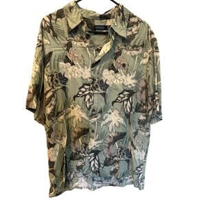 ⭐️ Men’s Consensus Hawaiian Floral Green Button Up Short Sleeve Shirt.Size Large